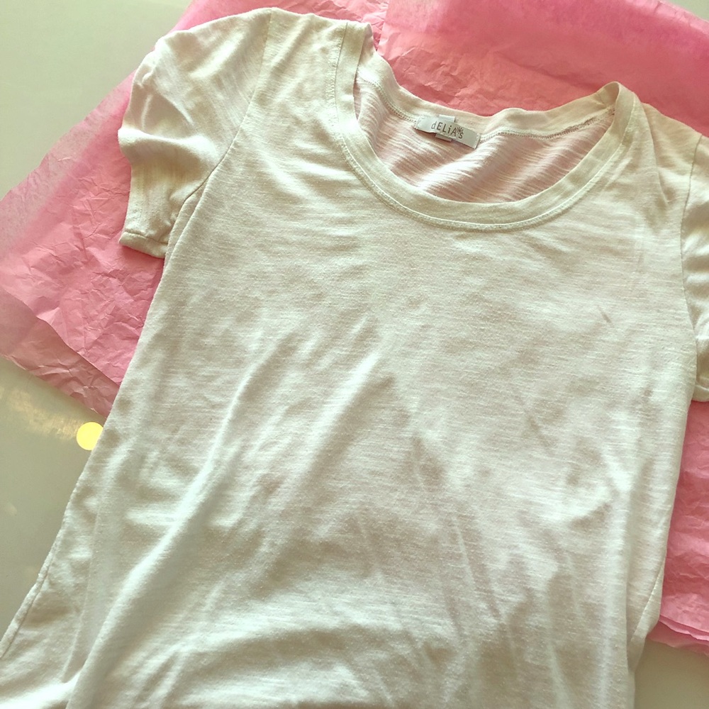 Delia*s L White Tee